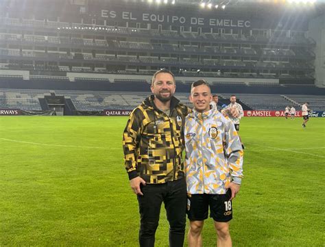 RCH18 (@ronaldoch10) • Instagram photos and videos.